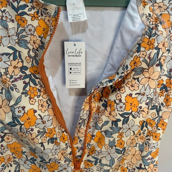 CUPSHE XL One Piece Women’s Mock Neck Zipper Short Sleeve Bathing Suit NWT - Picture 6 of 7